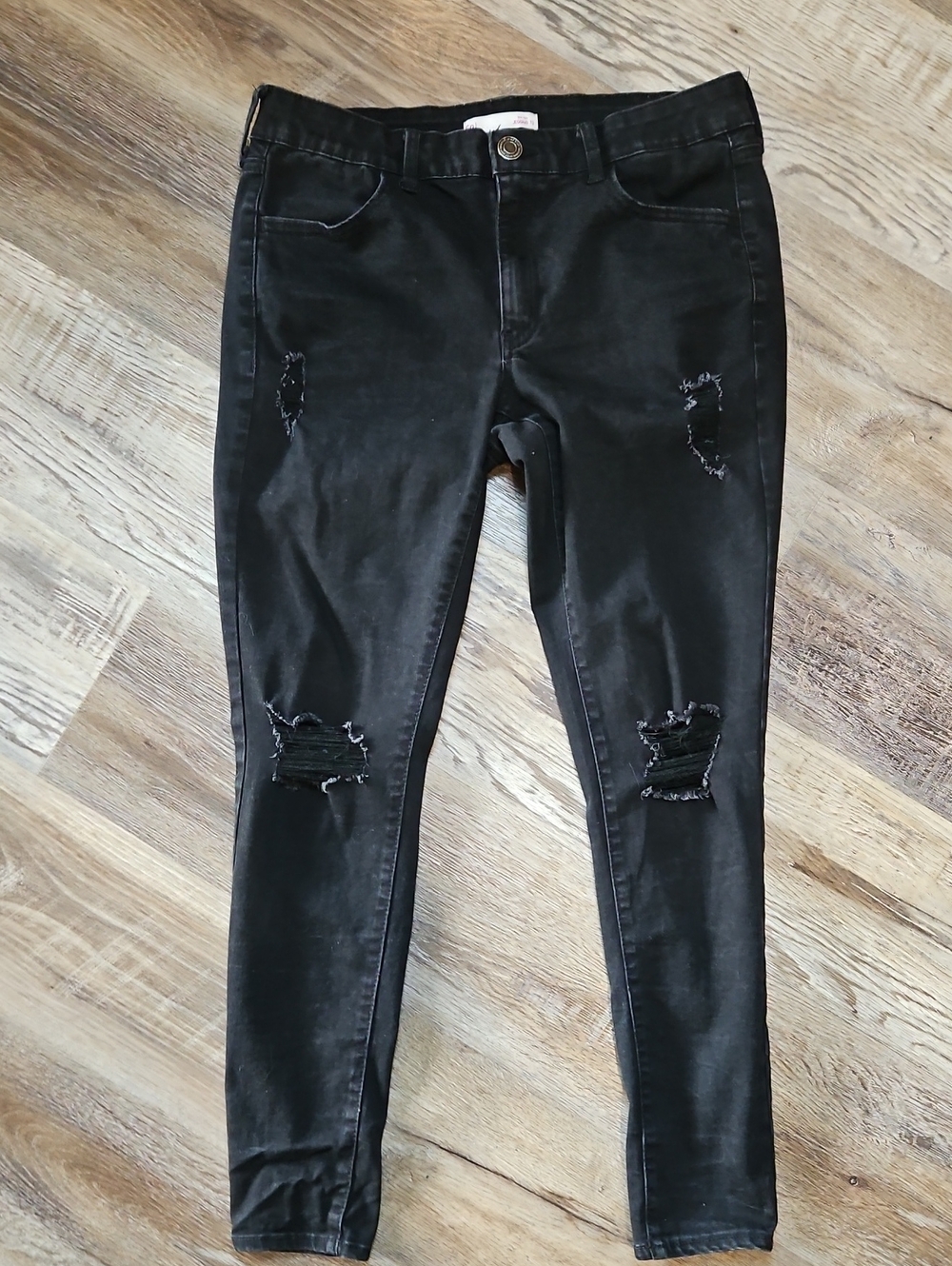 SO Black Distressed Skinny Jeggings